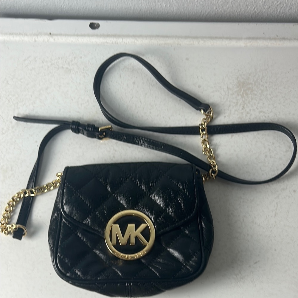 EUC Michael Kors quilted black leather gold chain crossbody evening bag purse